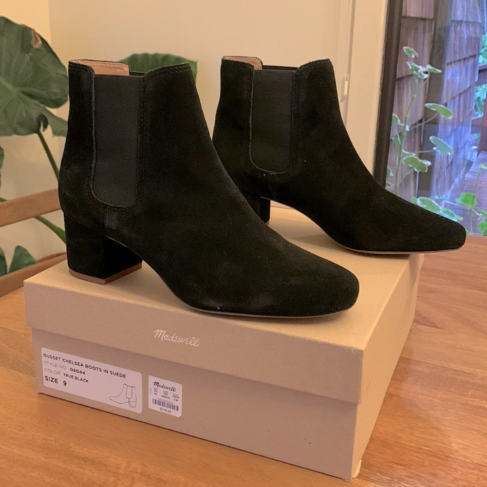 Madewell Gusset Chelsea Boots Black